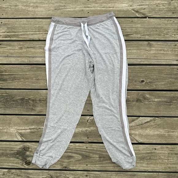 Secret Treasures Medium Women's Sweats - Picture 1 of 3